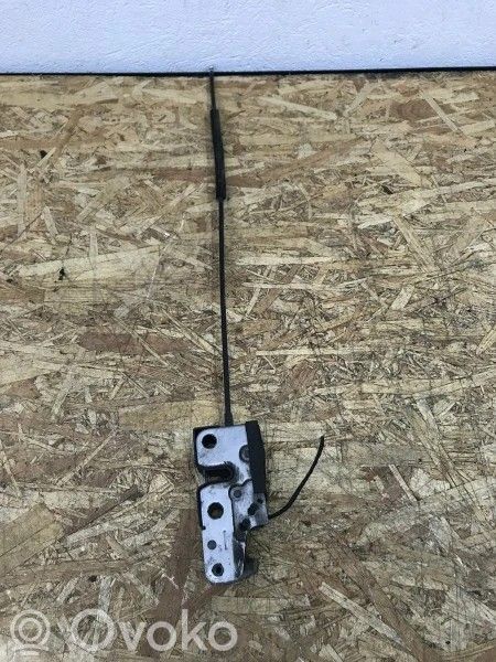 Volkswagen PASSAT B7 Engine bonnet/hood lock/catch 