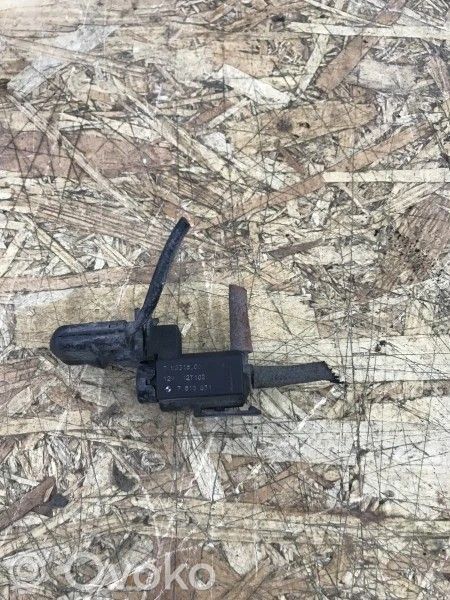 BMW X3 F25 Vacuum valve 