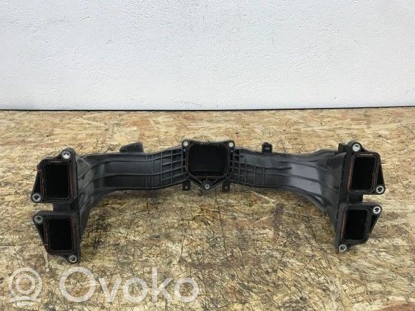 Subaru Outback Colector de admisión 