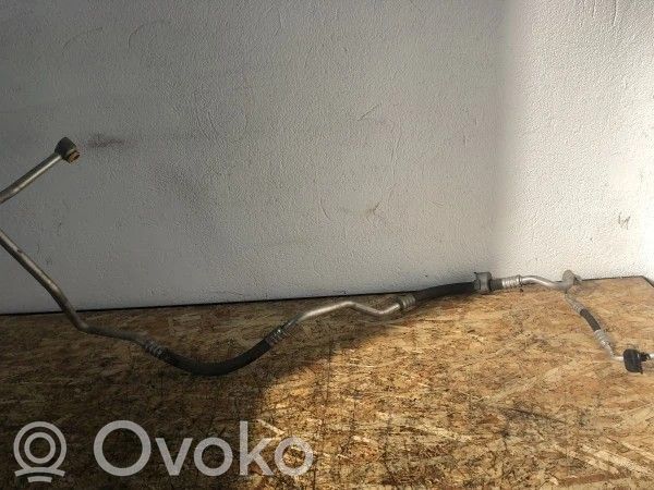 Ilmastointilaitteen putki (A/C)   6927845,32138