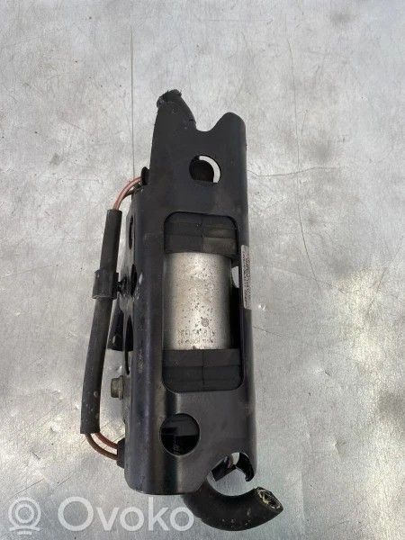 Volkswagen Tiguan Water pump 