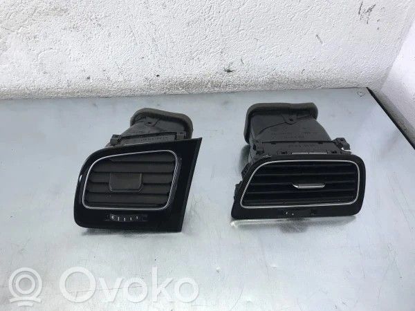 Audi A4 S4 B8 8K Dysze / Kratki środkowego nawiewu deski rozdzielczej 