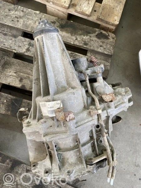 Nissan Navara D40 Gearbox transfer box case 