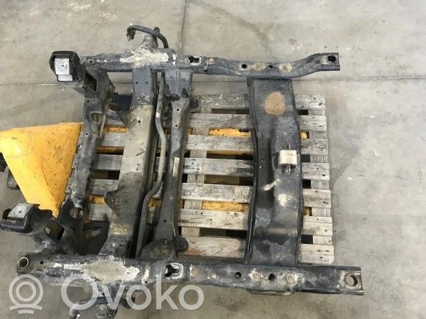 Mercedes-Benz Sprinter W906 Rama pomocnicza przednia 