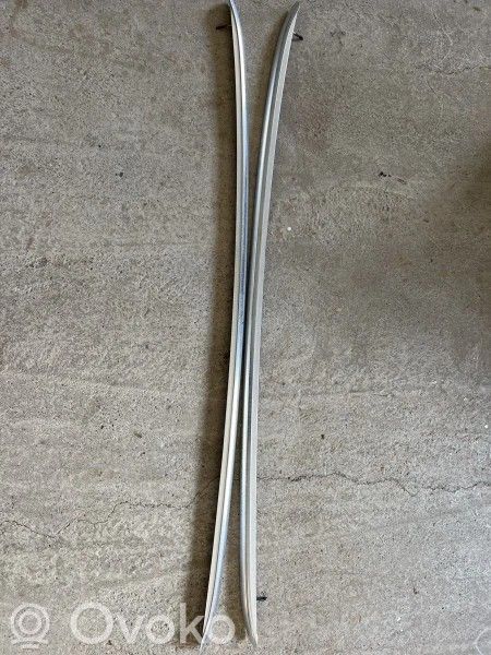 Audi A4 S4 B8 8K Barre trasversali porta tutto su “corna” 