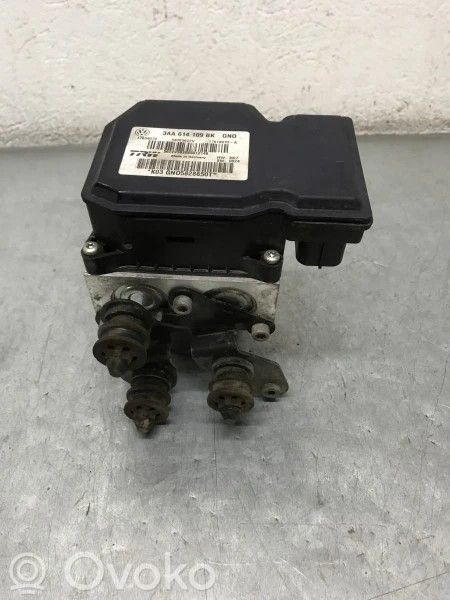 Volkswagen PASSAT B7 Pompa ABS 