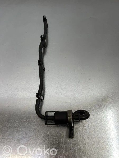 Audi A4 S4 B8 8K Conductă alimentare combustibil 