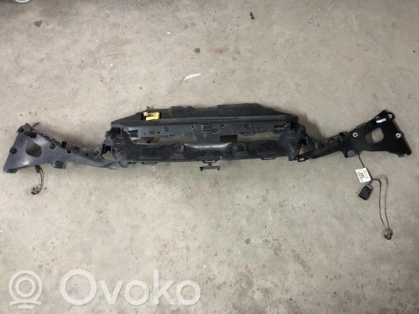 Ford Focus Ylempi jäähdyttimen ylätuen suojapaneeli 