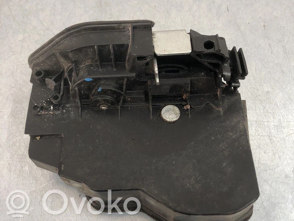 BMW 1 E81 E87 Takaoven lukko 
