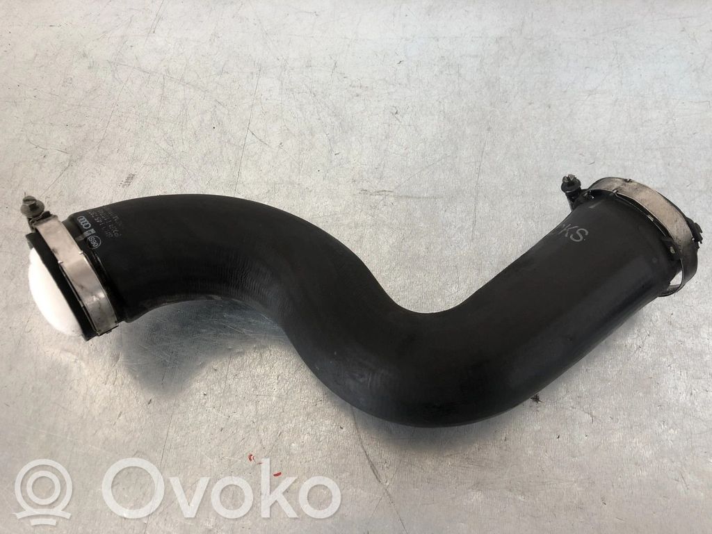 Audi A4 S4 B8 8K Furtun/conductă intercooler 