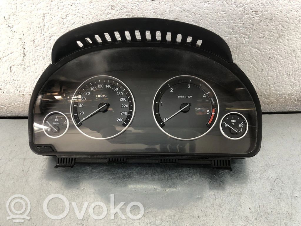 BMW 5 F10 F11 Nopeusmittari (mittaristo) 