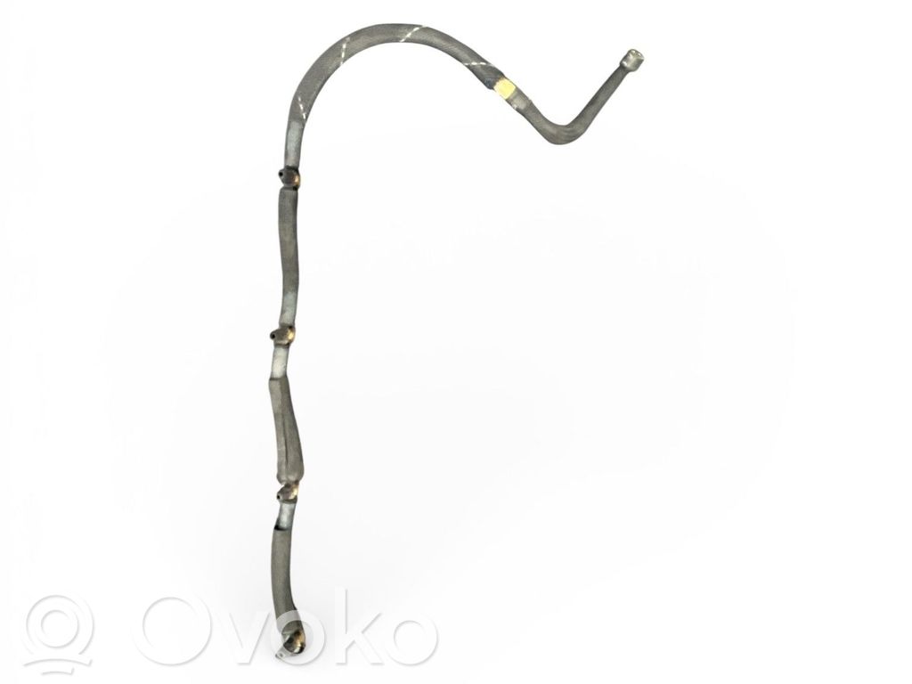 Volkswagen PASSAT B7 Manguera/tubo del retorno de combustible 