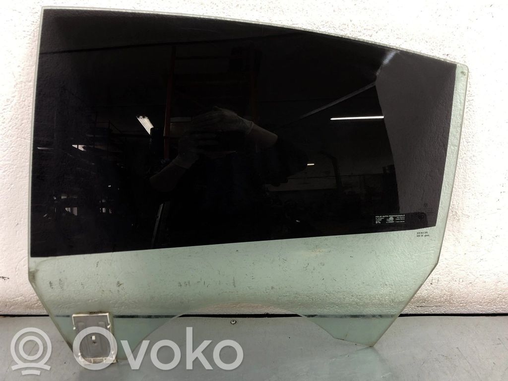 Volkswagen PASSAT CC aizmugurējo durvju stikls 