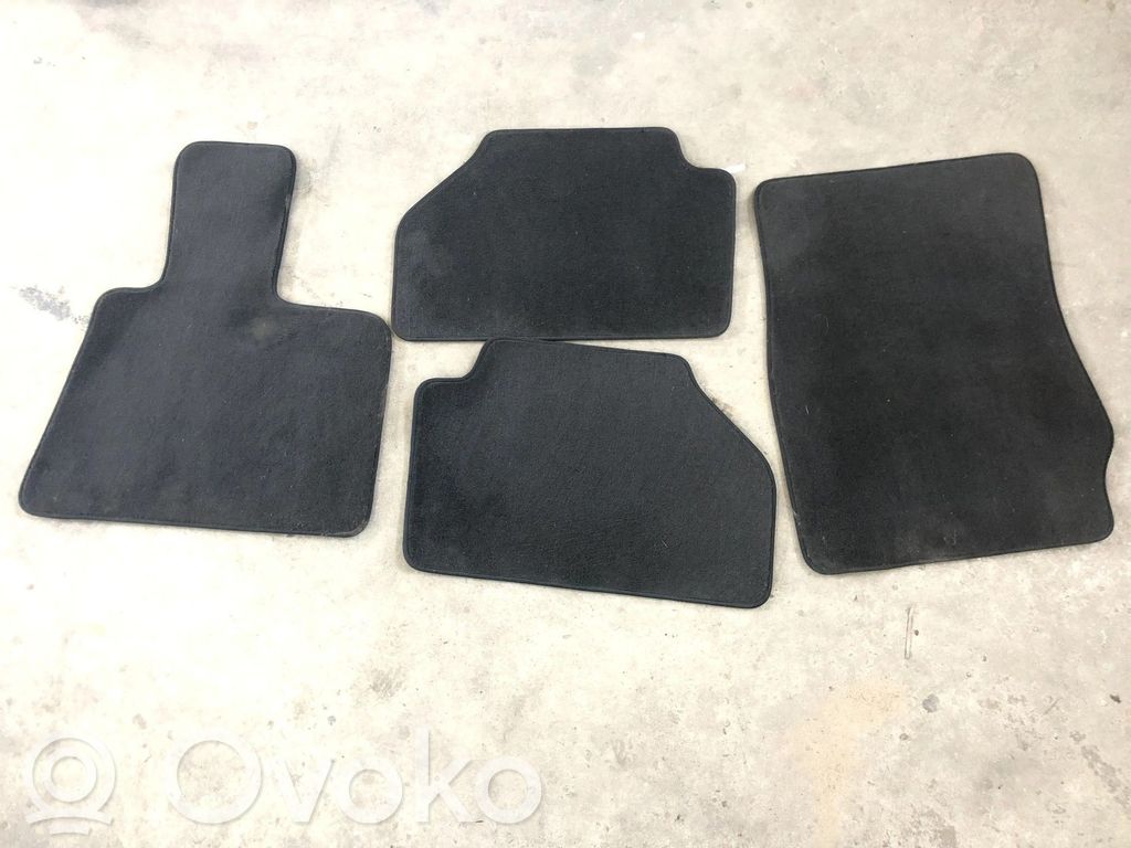 Nissan Qashqai Automašīnu paklāju komplekts 
