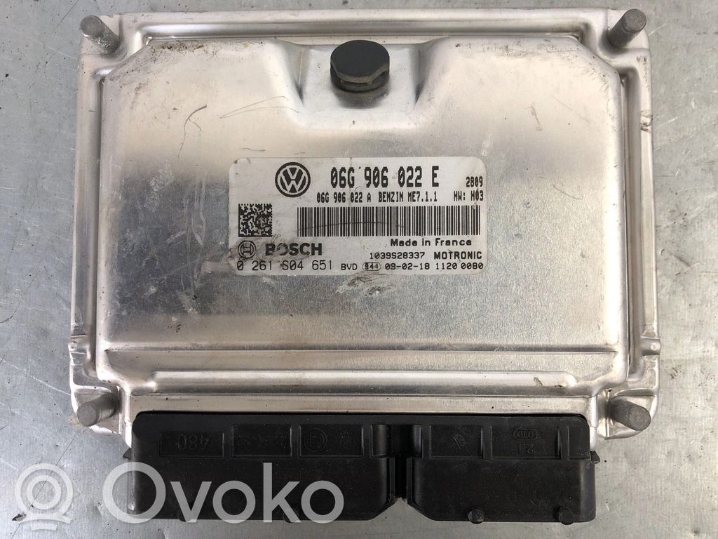 Volkswagen Touran I Motorsteuergerät ECU 