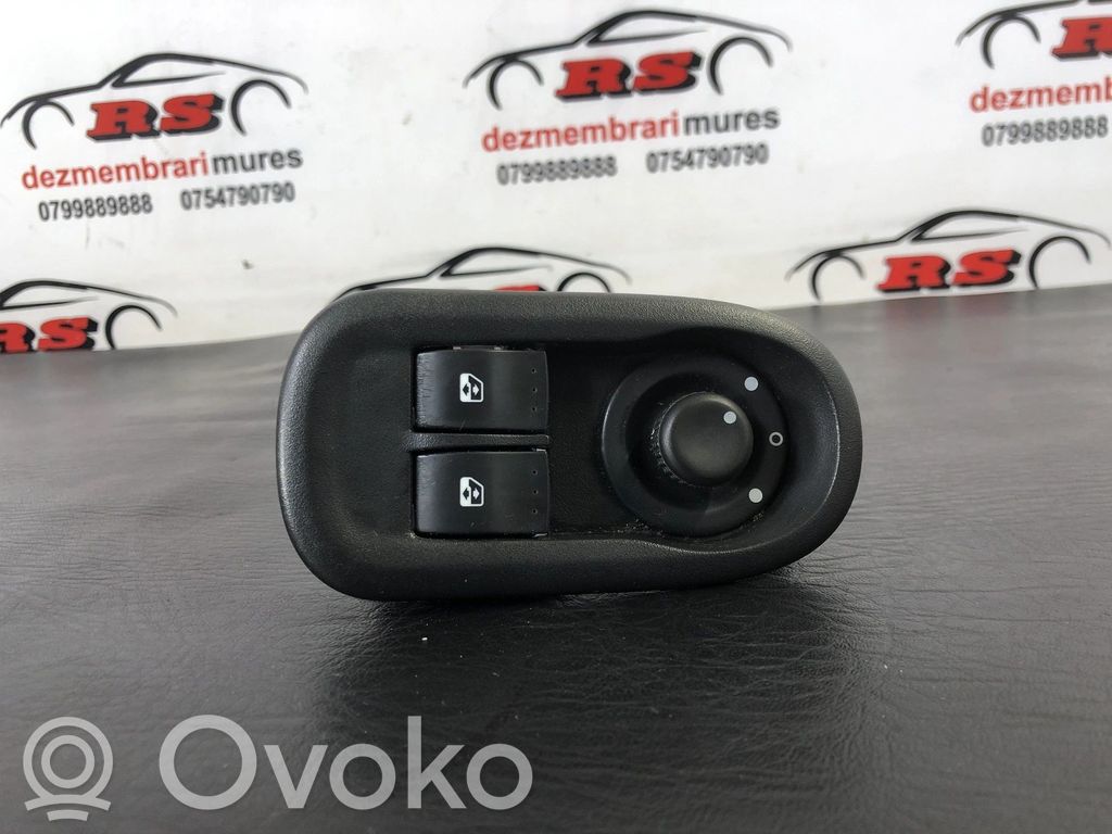Nissan NV400 Electric window control switch 