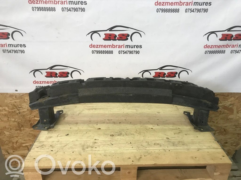 Volkswagen Caddy Priekšpusē bampera sija / balka 