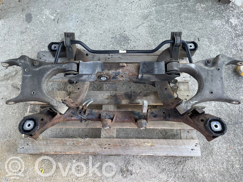 BMW X5 F15 Galinis traversas 