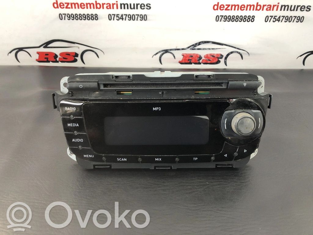 Panel / Radioodtwarzacz CD/DVD/GPS   6J1035153D,213932