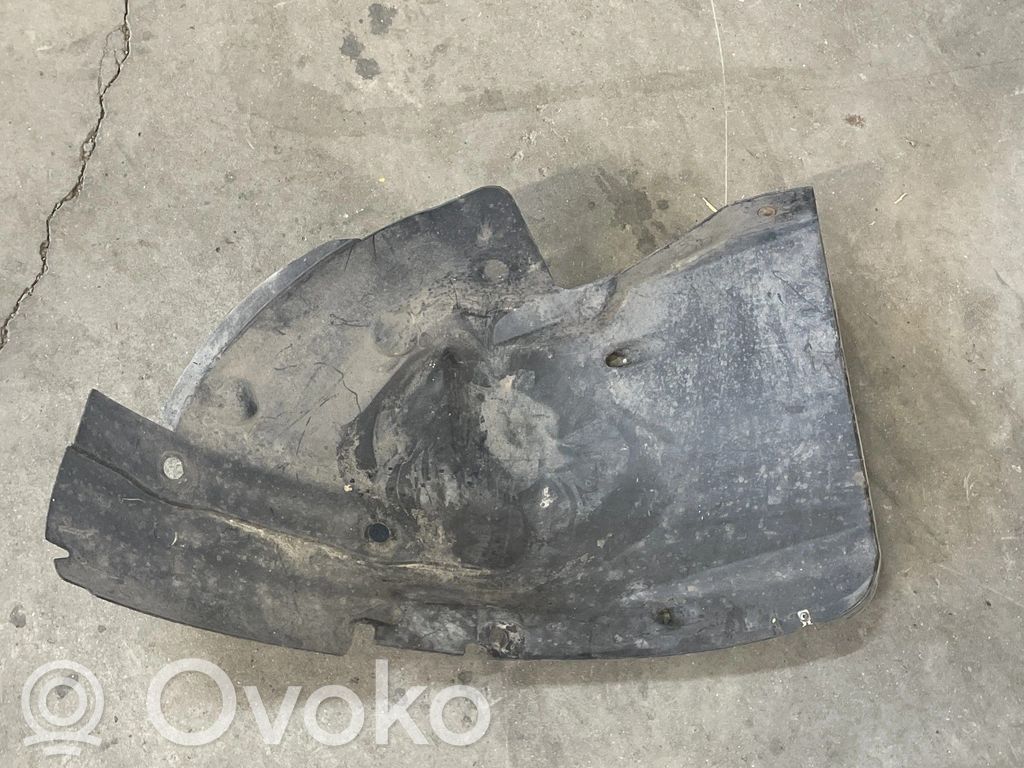 Opel Vivaro Chlapacze przednie 