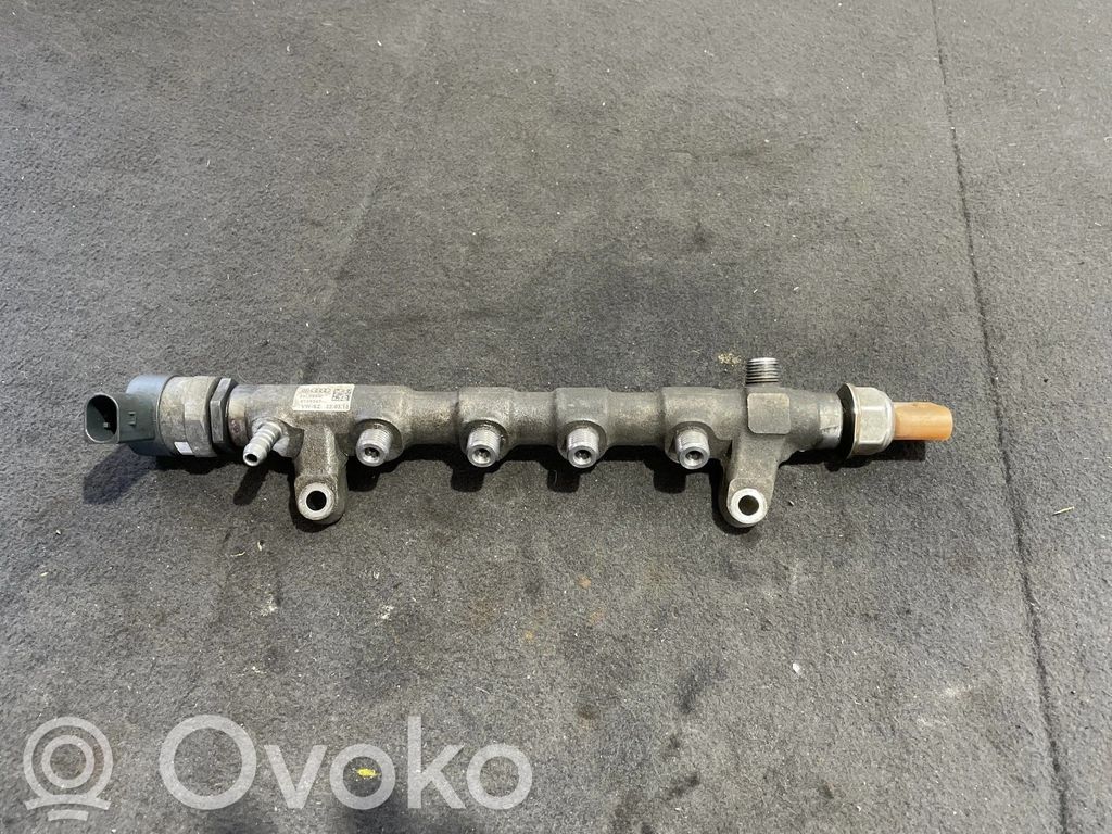 Volkswagen Caddy Listwa wtryskowa 