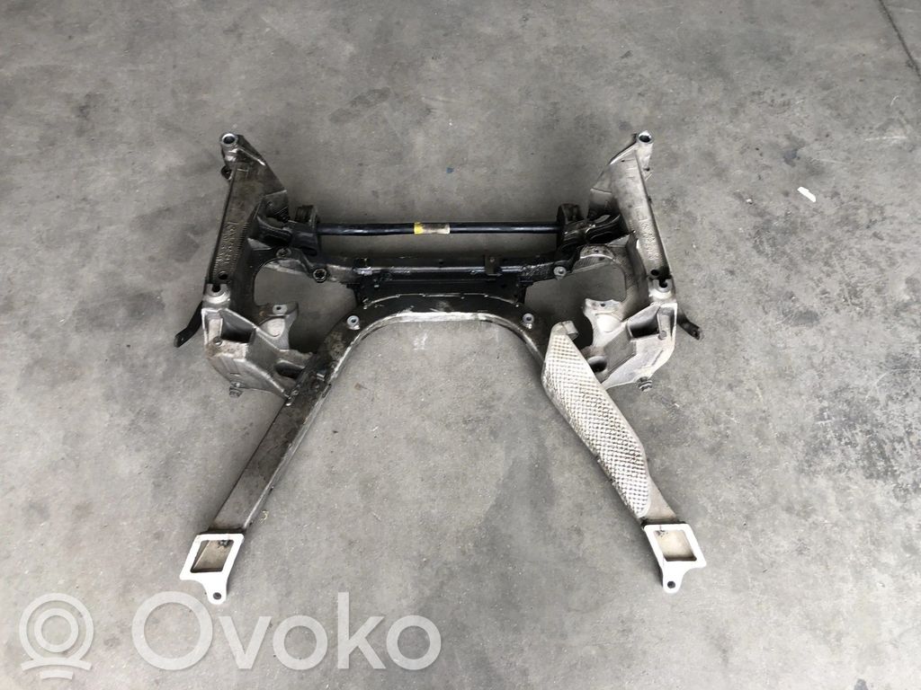 BMW 7 E65 E66 Subcadru frontal 