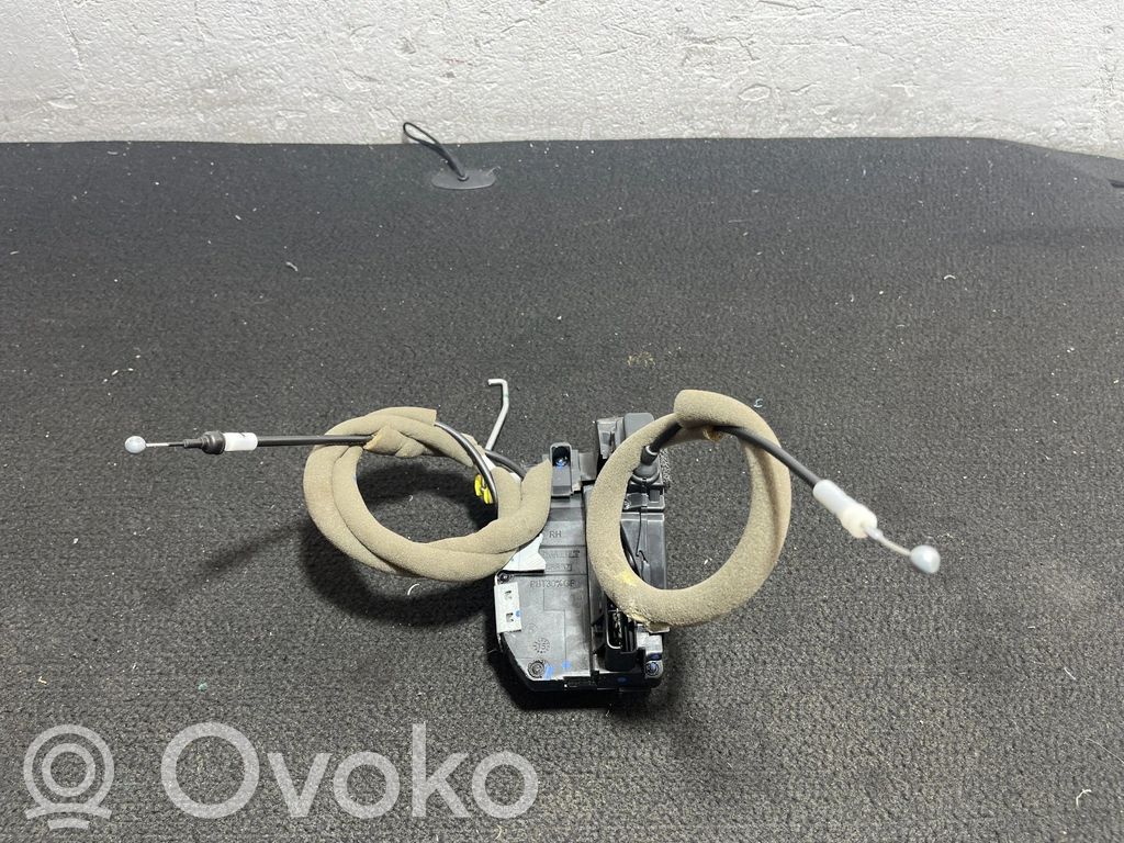 Nissan Qashqai Front door lock 