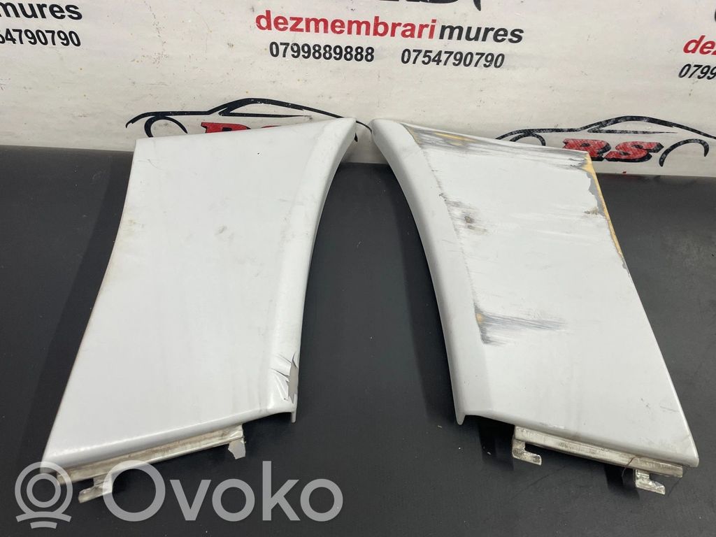 Listwa błotnika przedniego   243729