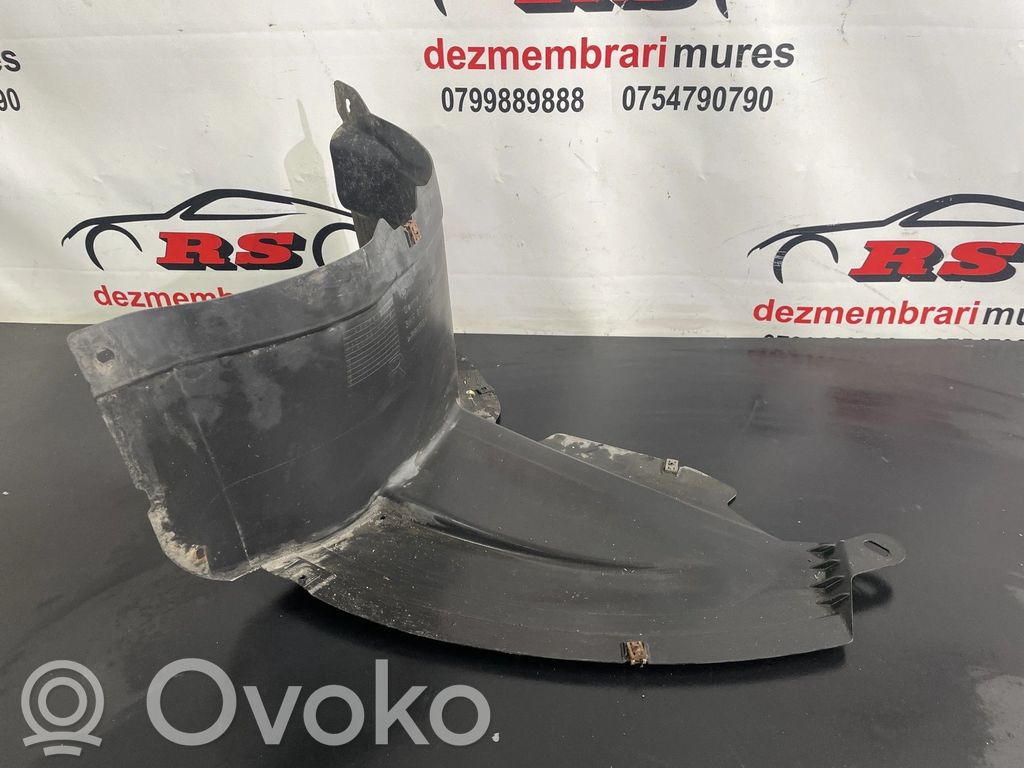 Volkswagen PASSAT B7 Parafango anteriore 