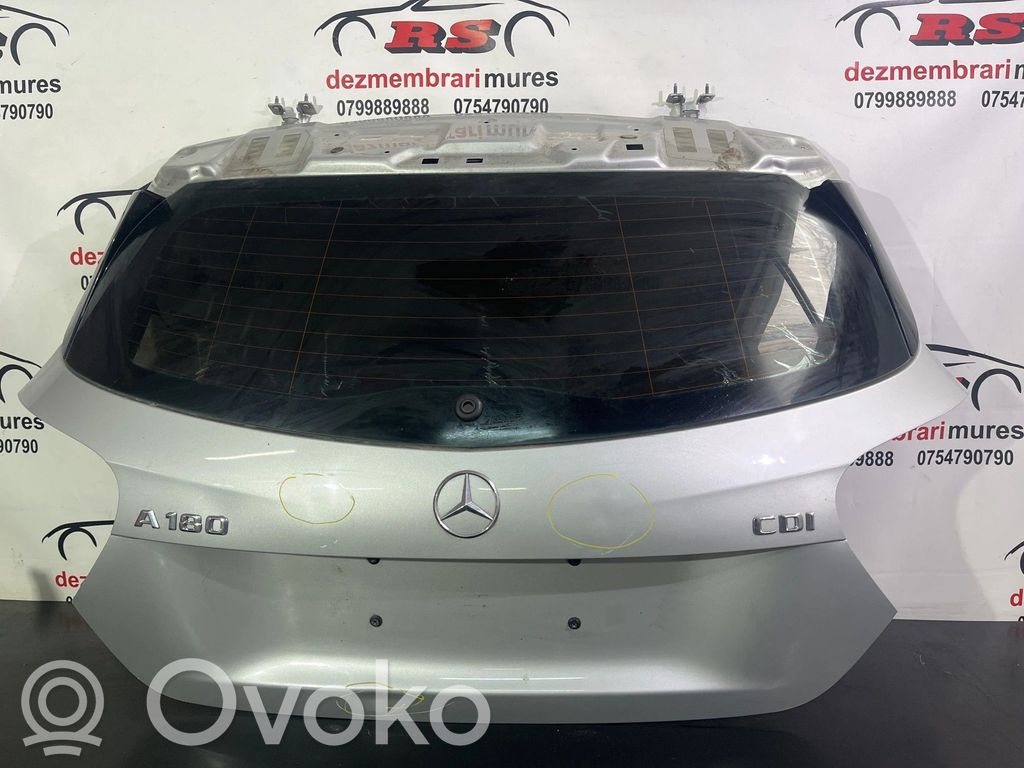 Mercedes-Benz A W176 Takaluukun/tavaratilan kansi 