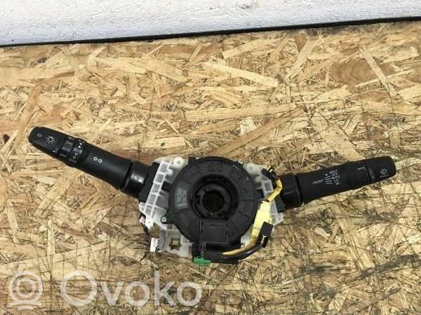 Mitsubishi L200 Commodo, commande essuie-glace/phare 