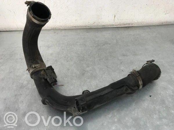 Volkswagen PASSAT B6 Wąż / Rura intercoolera 