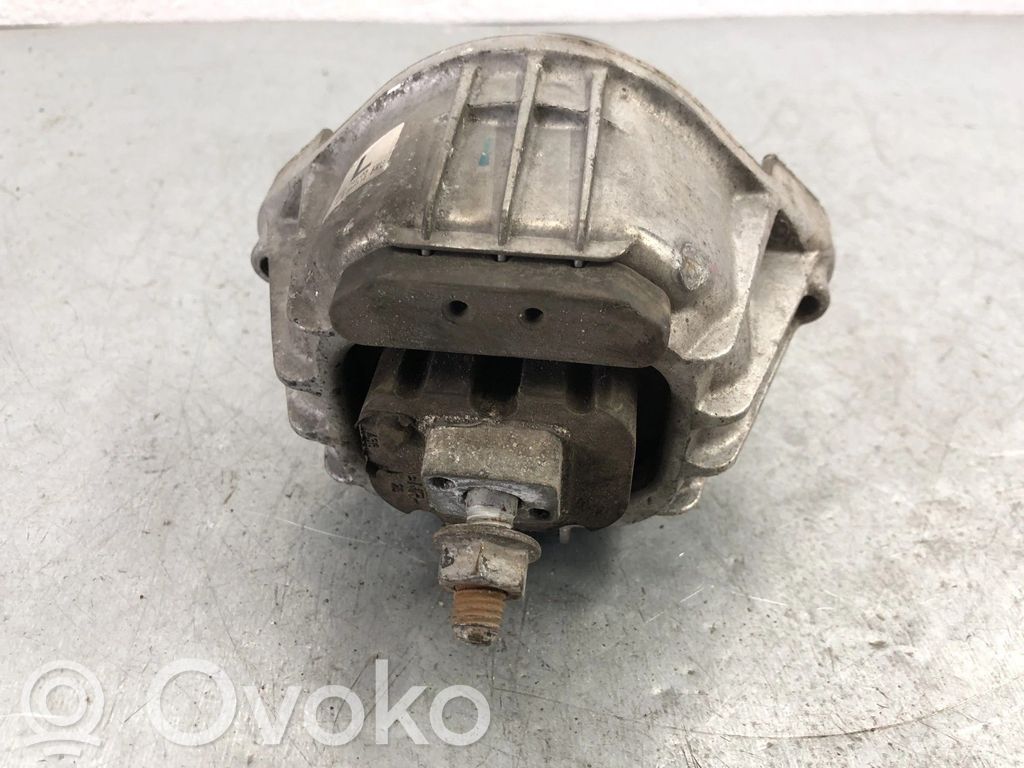 BMW 3 E90 E91 Engine mount bracket 