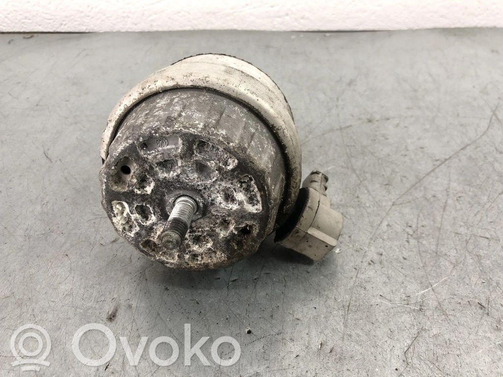 Engine mount bracket   4F0199379BK,100634