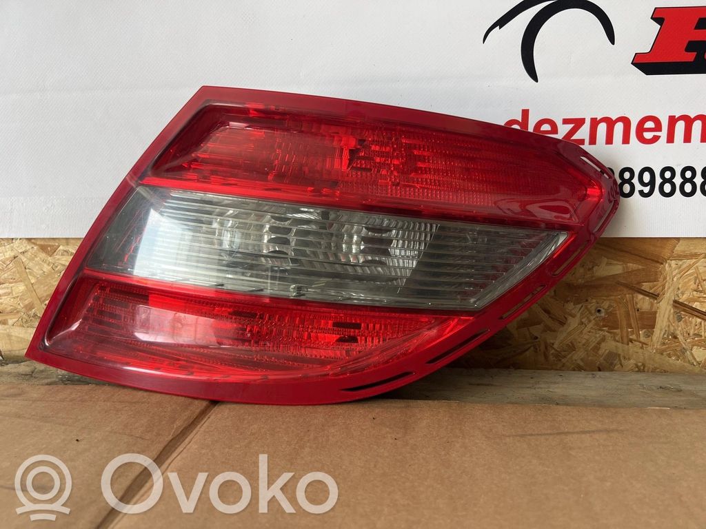 Lampa tylna   A2048203064R,89231