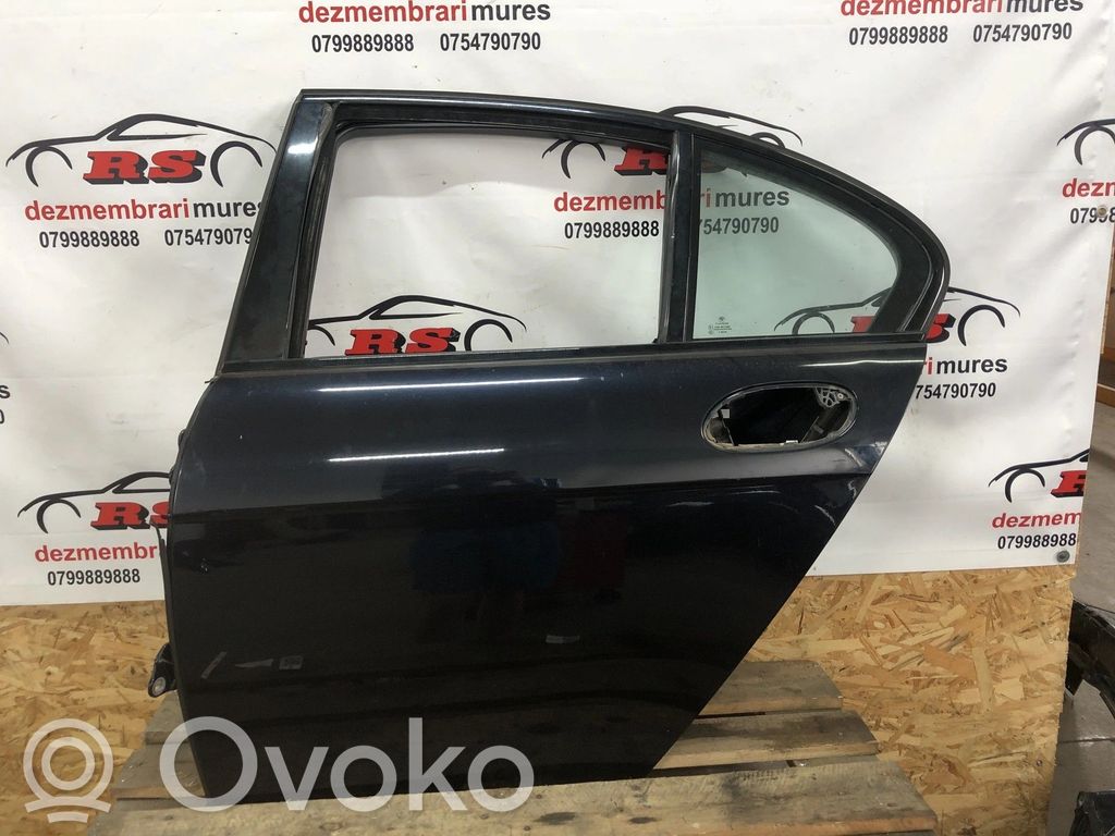 Rear door   7202083,234185