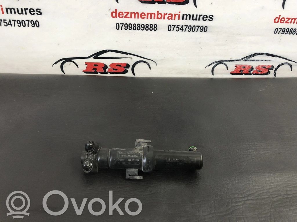 Audi A3 S3 8P Headlight washer spray nozzle 