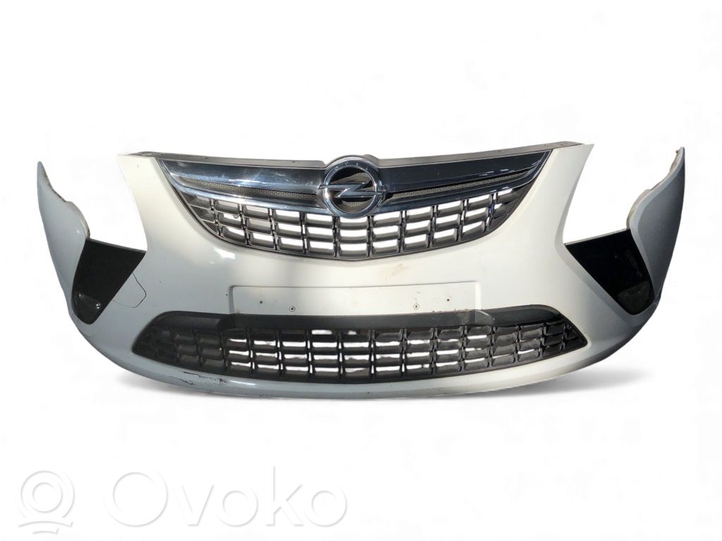 Opel Zafira C Zderzak przedni 
