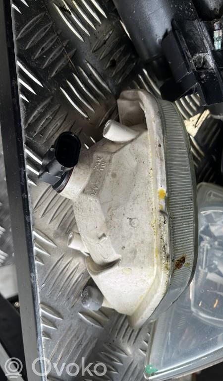 Ford Focus Miglas lukturis priekšā 