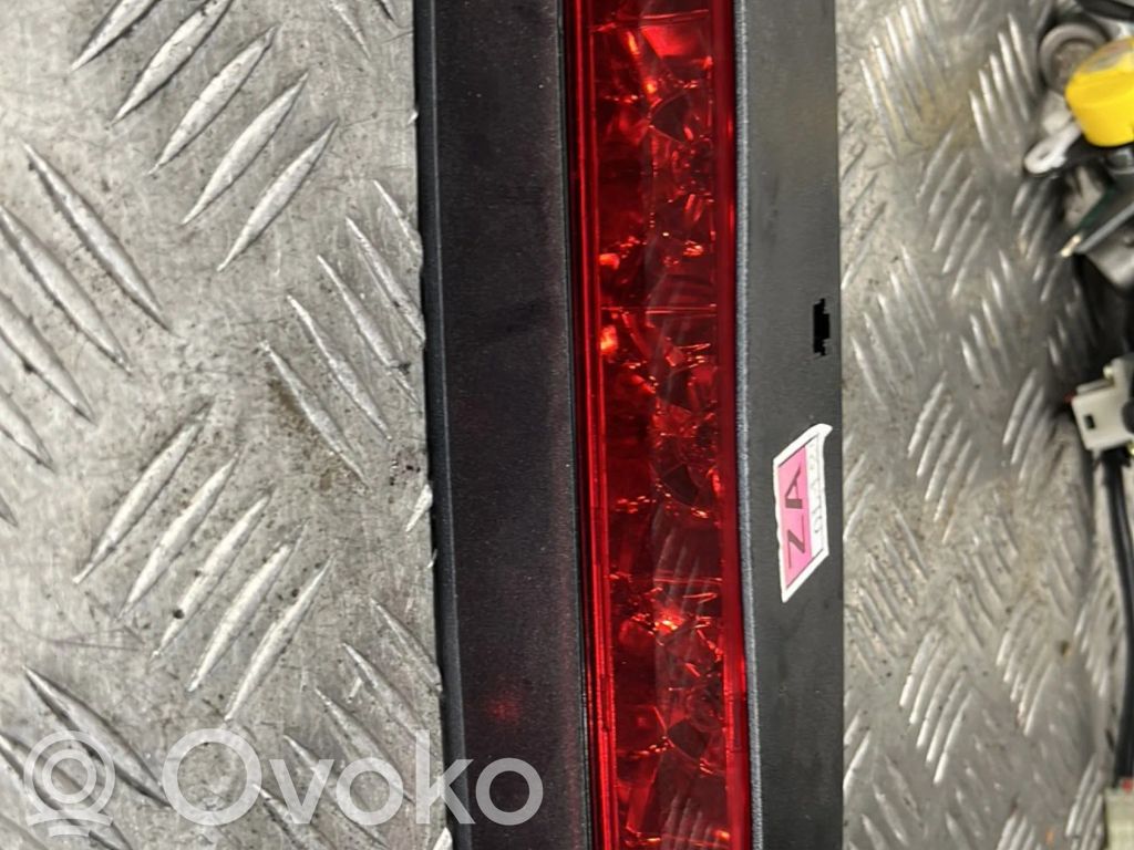 Chevrolet Aveo Third/center stoplight 