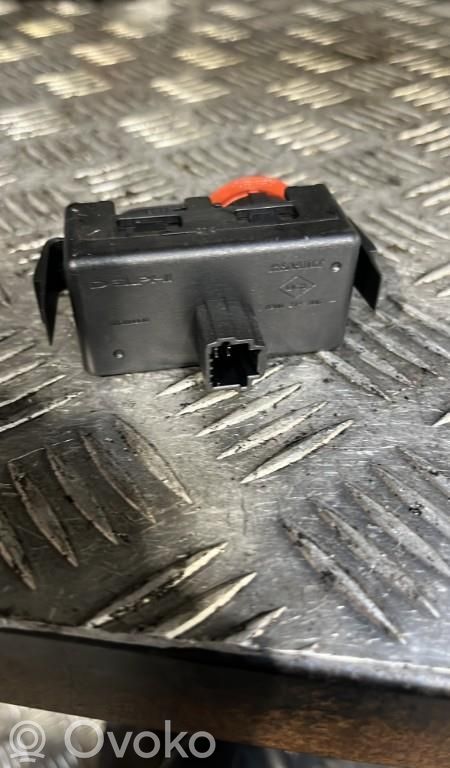 Renault Modus Hazard light switch 