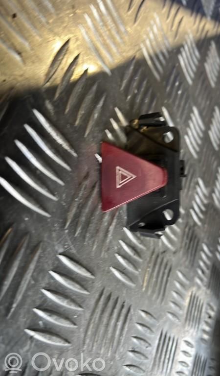 Peugeot 307 Botón interruptor de luz de peligro 