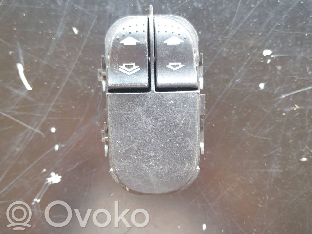 Ford Focus Electric window control switch 
