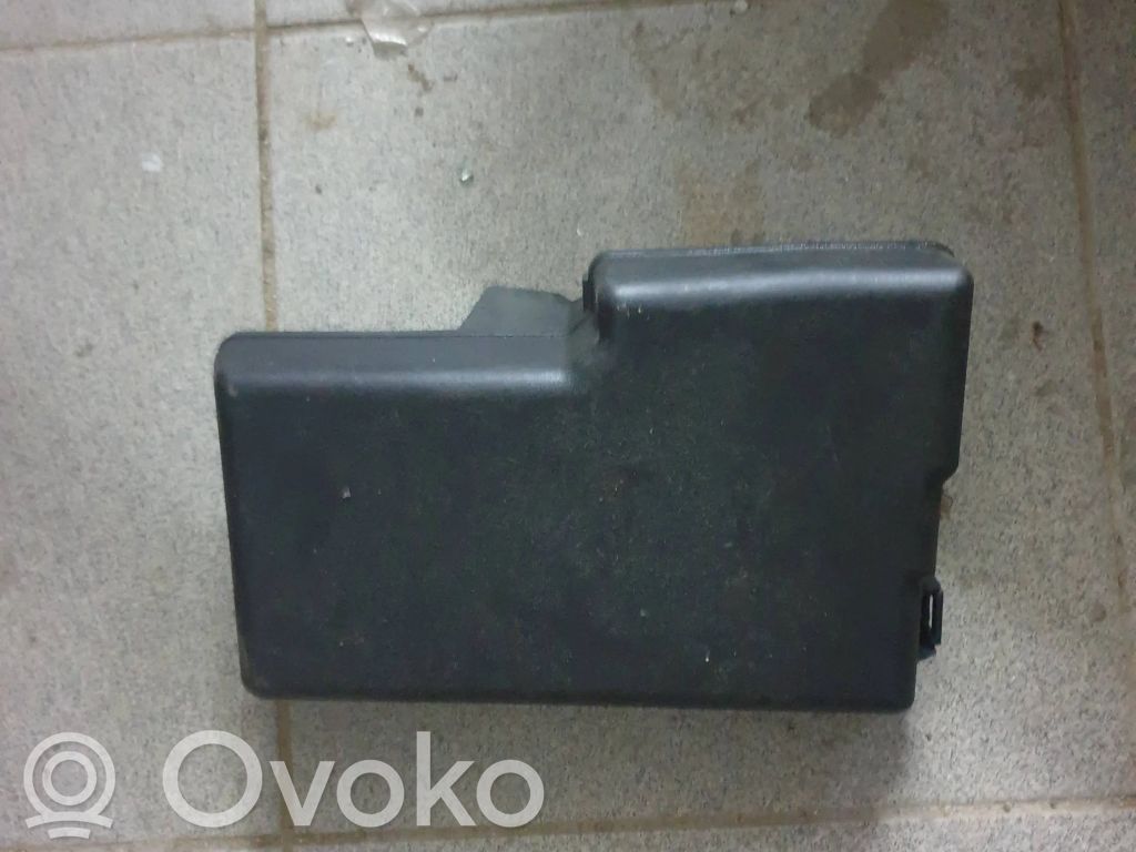 Mazda 5 Fuse box cover 