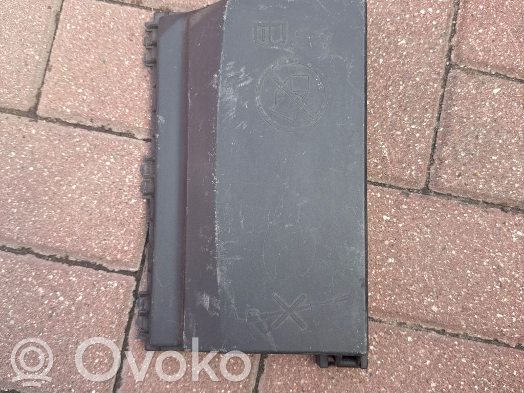 Opel Astra J Fuse box cover 