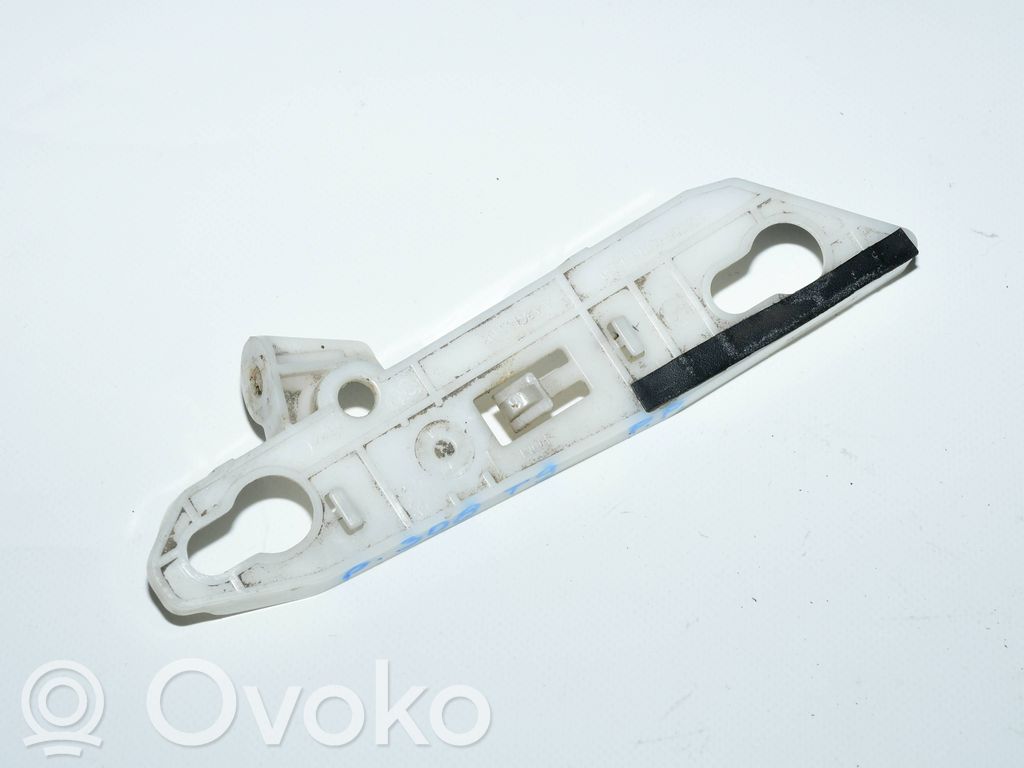 Front bumper mounting bracket   AA36136493