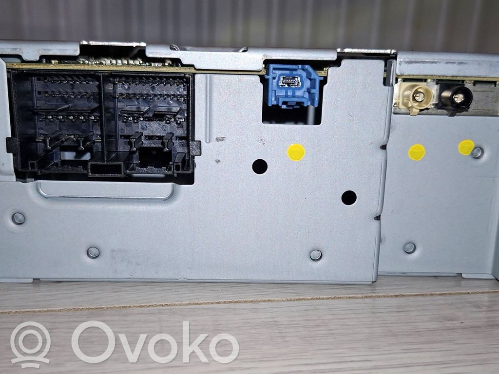 Ford Focus Radio/CD/DVD/GPS head unit 
