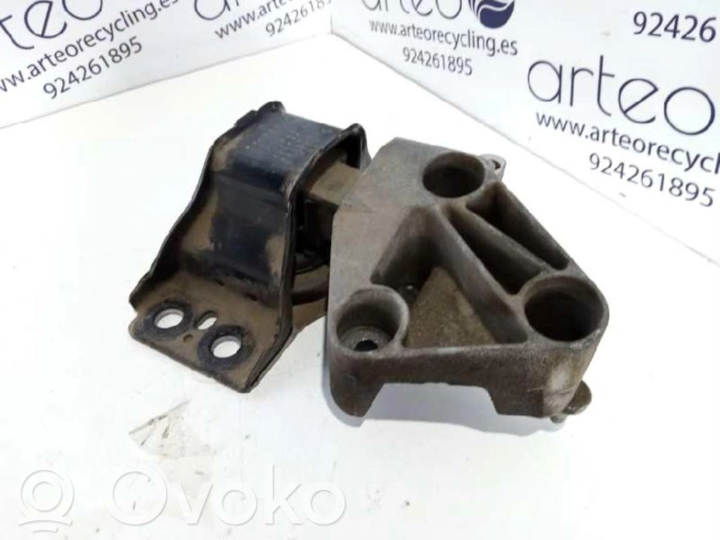Renault Scenic II -  Grand scenic II Engine mounting bracket 