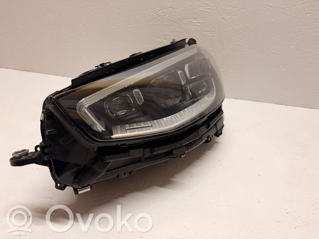 Mercedes-Benz S W223 Lampa przednia 