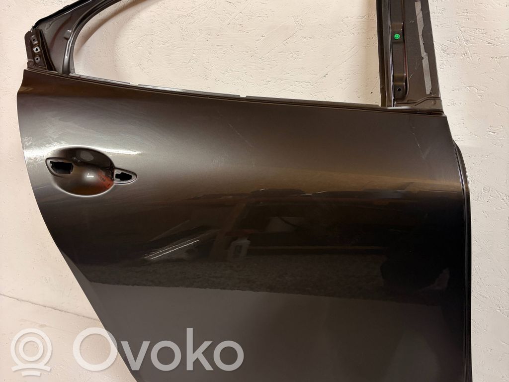 Mazda 3 Aizmugurējās durvis 